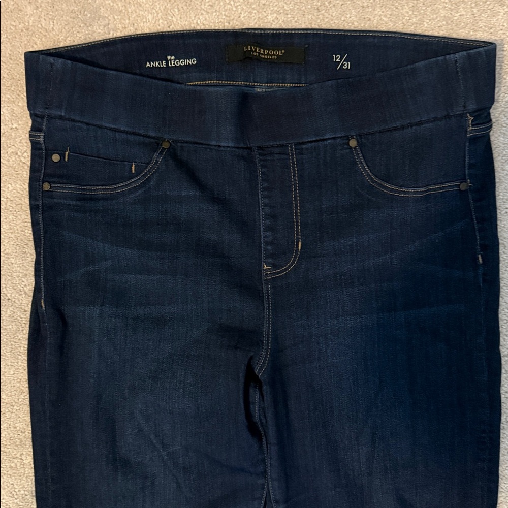 Liverpool 12/31 dark wash ankle leggings